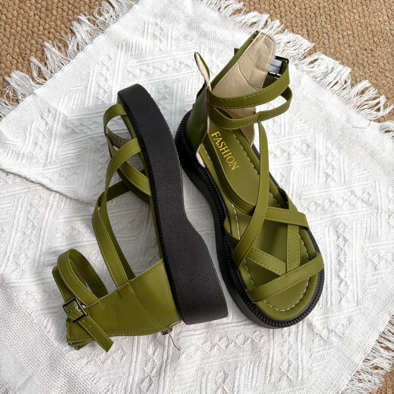 Evening Breeze Cross Strap Pla - Insole Memory Foam recension och pris
